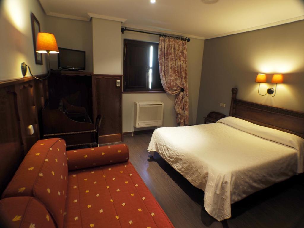 Hotel Comillas Exteriör bild